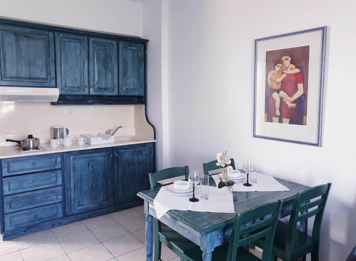 Seaview Sunset Holiday Apartments Пафос Екстериор снимка